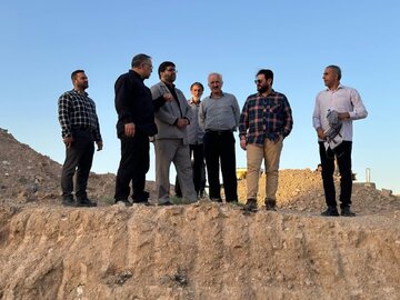 بازدید مدیرکل دفتر بازرسی وزارت راه و شهرسازی از روند مراحل آماده‌سازی اراضی طرح نهضت ملی مسکن قصرشیرین