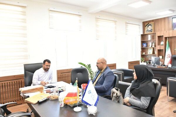 ملاقات چهره بهچهره مدیرکل راه و شهرسازی استان سمنان با شهروندان  ملاقات مردمی مدیرکل راه و شهرسازی استان سمنان