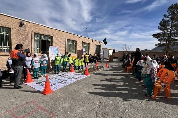 برگزاری ۱۵۰ دوره آموزشی برای ارتقای ایمنی کاربران جادهای آسیبپذیر در خراسان جنوبی دوره آموزشی مدارس حاشیه راه خراسان جنوبی.jpg