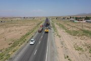 ببینید|گزارش تصویری از ادامه عملیات روکش آسفالت جاده اشتهارد-ماهدشت توسط راهداری البرز