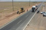 ببینید|گزارش تصویری از عملیات شانه سازی ورفع اختلاف سطح محور ماهدشت- اشتهارد توسط راهداری اشتهارد