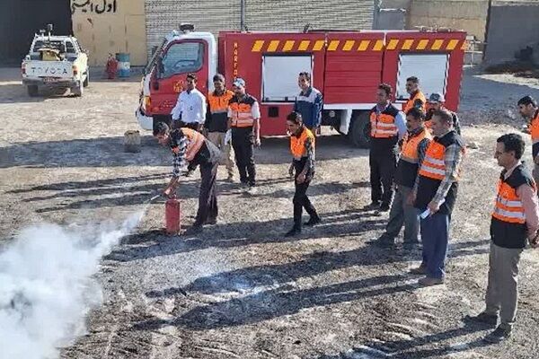 برگزاری دوره اطفاء حریق ویژه  کارکنان راهداری شهرستانهای زیرکوه، قاین و فردوس دوره اطفاء حریق خراسان جنوبی.jpg