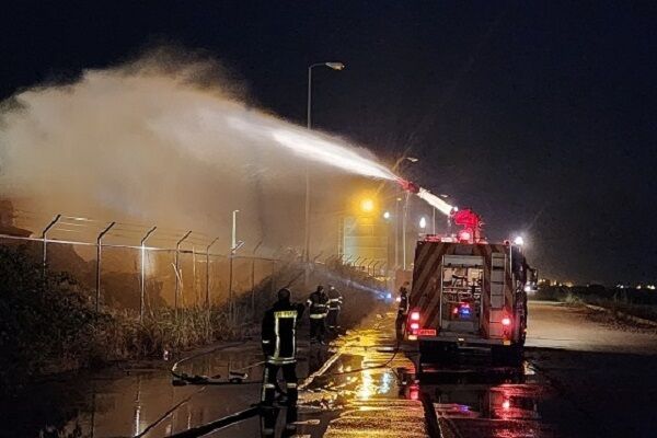 اطفای به موقع حریق در محدوده اراضی منطقه ویژه اقتصادی بندر امیرآباد اطفا حریق در بندر