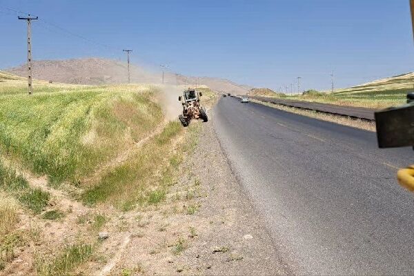 ۵۴ کیلومتر قنو زنی و ایجاد کانال در محورهای مواصلاتی شهرستان دلفان قنوزنی