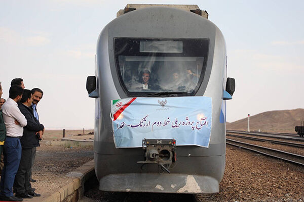افتتاح ۷۷ کیلومتر خط دوم در محور بافق- زرین‌شهر