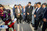 ببینید | آیین افتتاح ۳۱۹۱ واحد نهضت ملی مسکن در استان لرستان با حضور وزیر راه و شهرسازی