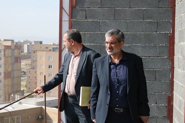 مدیرعامل سازمان ملی زمین و مسکن از پروژه‌های مسکونی در حال ساخت اردبیل بازدید کرد