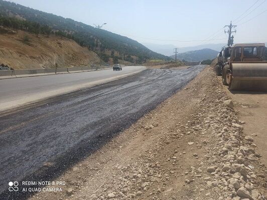 پیشرفت ۸۰ درصدی پروژه ایمن سازی در سراشیبی تنگ کناره مسیر یاسوج-بابامیدان