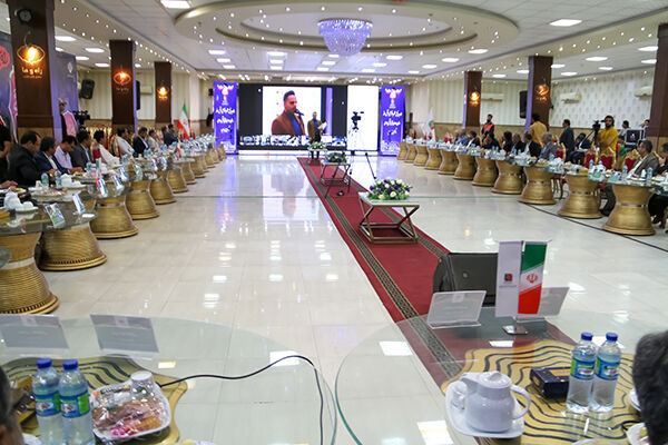 ضرورت تعیین نرخ مناسب کرایه برای سفرهای اربعین با هماندیشی اصناف و تشکلهای صنفی جلسه هم اندیشی مدیریت سفر اربعین به میزبانی یزد