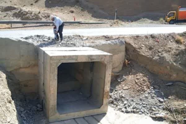 شروع عملیات تعریض یک دستگاه پل در استان مرکزی پل جاده بیات