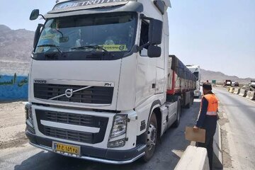 حدود ۲۸ هزار وسیله نقلیه عمومی جاده‌ای در محورهای استان کرمان کنترل شدند