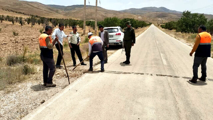 لوله گذاریهای غیرمجاز منجر به آسفالت شکافی در سرولایت نیشابور جمعآوری شد حریم راهها