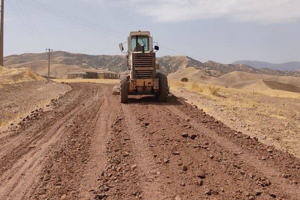 زیرسازی ۲۵ کیلومتر راه روستایی در شهرستان دلفان راه روستایی