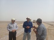 ببینید| بازدید مدیر کل راه و شهرسازی استان سیستان و بلوچستان از فعالیت کارگاههای راهسازی با وجود گرمای بالای ۵۰ درجه