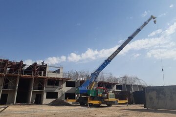 ببینید | ادامه عملیات اجرایی نهضت ملی مسکن در گرمای 40 درجه سمنان