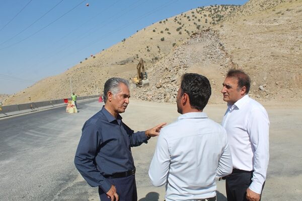 محور ارتباطی ایلام- مهران آماده حضور زائران اربعین است بازدید مدیرکل راه و شهرسازی استان ایلام از محور ایلام- مهران.JPG