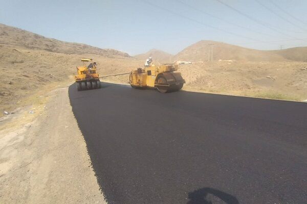 ببینید| اجرای عملیات بهسازی و روکش آسفالت محور روستایی سیستان از توابع شهرستان ساوجبلاغ