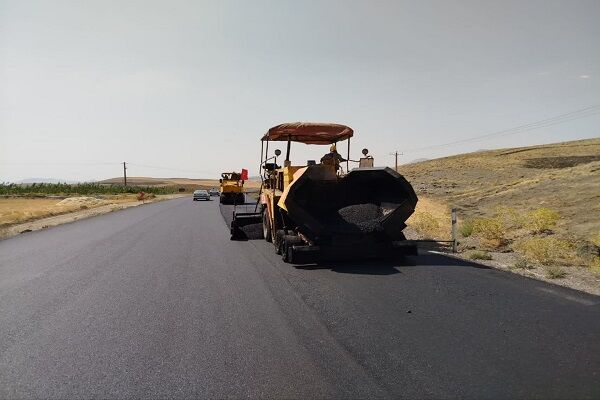 روکش آسفالت ۱۰۵ کیلومتراز محورهای مواصلاتی لرستان