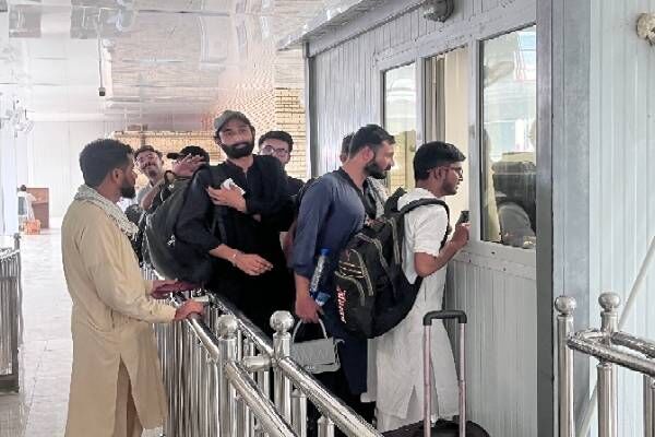 تردد نزدیک به ۴۰۰ زائر از پایانه مرزی ریمدان از ابتدای طرح اربعین حسینی  اربعین حسینی