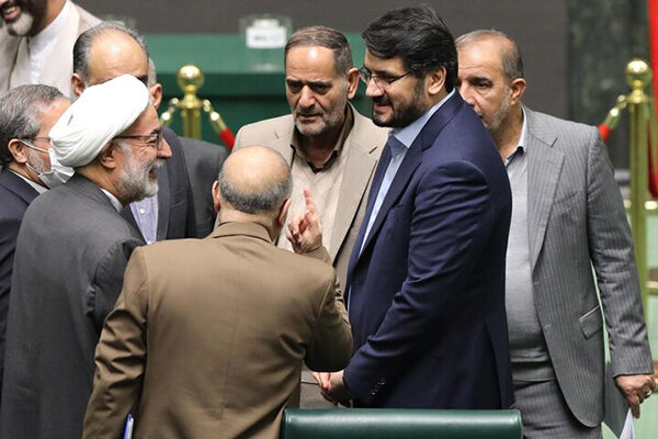 تقدیر وزیر راه و شهرسازی از همکاری نمایندگان مجلس با این وزارتخانه بذرپاش مجلس