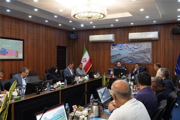 برگزاری نشست هم افزایی توسعه حمل ریلی با صاحبان کالا و شرکت های فعال تجاری در بندر امیرآباد نشست