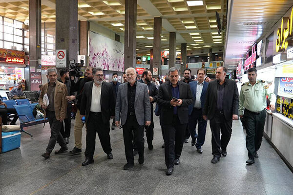 بازدید معاون حملونقل وزیر راه و شهرسازی از نحوه خدماترسانی به زوار اربعین در پایانه غرب تهران هادیافنر اربعین