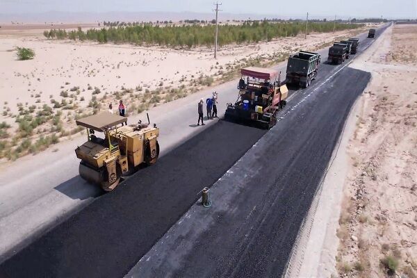 ️ویدیو / تعریض و بهسازی محور روستایی پوزگاه - گاوسفید - چهارروستایی شهرستان گناوه استان بوشهر