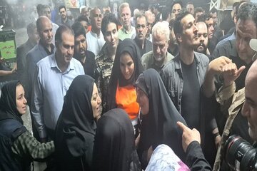 ببینید|  گزارش تصویری سفر وزیر راه و شهرسازی به خوزستان و حضور در پایانه مرزی شلمچه (۳)