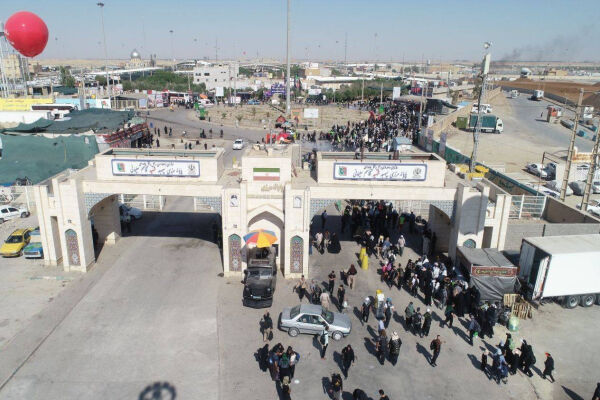 تردد بیش از ۲ میلیون و ۳۰۳ هزار زائر از مرز مهران از ابتدای ماه صفر تا ۱۷ صفر  پایانه شهید سلیمانی