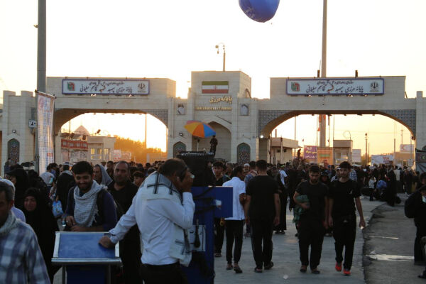 ۲ میلیون و ۹۳۸ هزار نفر از مرز مهران تردد کردند تردد مرز