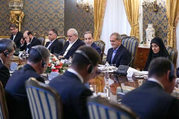 یادداشت تفاهم خواهر خواندگی بندر امیرآباد ایران با بندر ترکمنباشی ترکمنستان امضا شد  نشست