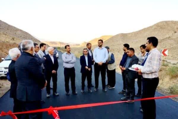 بهرهبرداری از پروژه روکش آسفالت روستایی در دلیجان استان مرکزی دلیجان