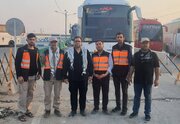 گوشه ای از خدمات همکاران راهداری و حمل و نقل جاده ای خراسان در خدمت رسانی به زائرین اربعین حسینی