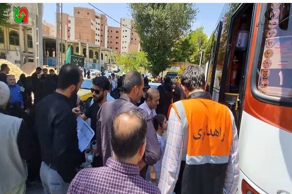 جابهجایی بیش از ۱۳۰۰ زائر رضوی توسط ناوگان حملونقل عمومی استان چهارمحال و بختیاری  جا به جایی بیش از هزار و سیصد زائر رضوی توسط ناوگان حمل و نقل عمومی استان چهارمحال وبختیاری
