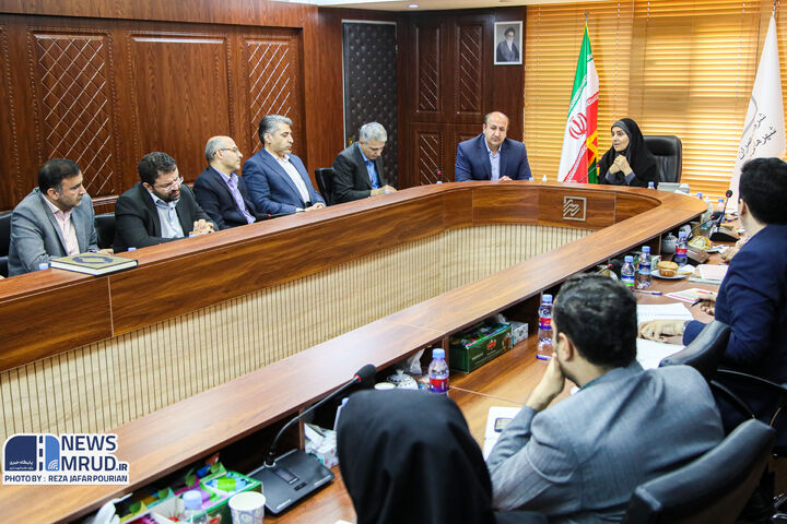 آییننامههای اجرایی قوانین برنامه هفتم توسعه تدوین میشود ببینید | نشست وزیر راه و شهرسازی با اعضای هیات مدیره شرکت عمران شهرهای جدید