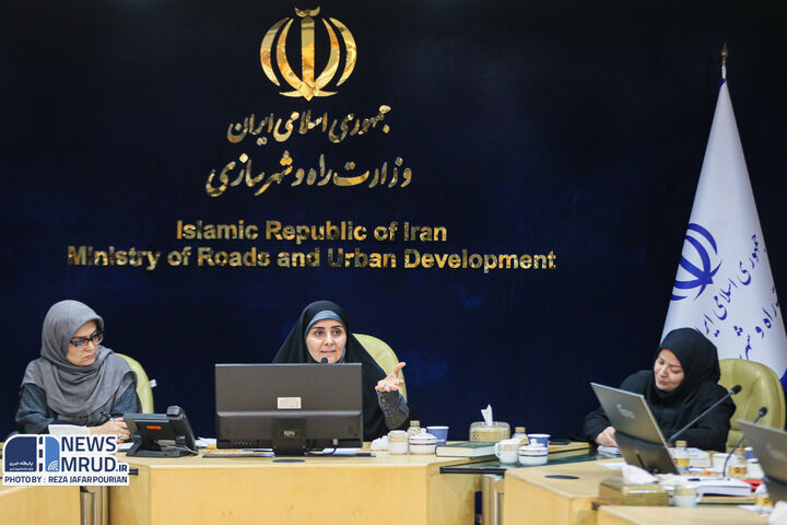 گفتگوهایم با شما باید مستمر باشد/ پاسخ به مطالبات مردم نیازمند نسخههای واقعی است ببینید | دیدار وزیر راه و شهرسازی با جامعه مهندسان معمار، شهرساز و سایر فعالان مدنی