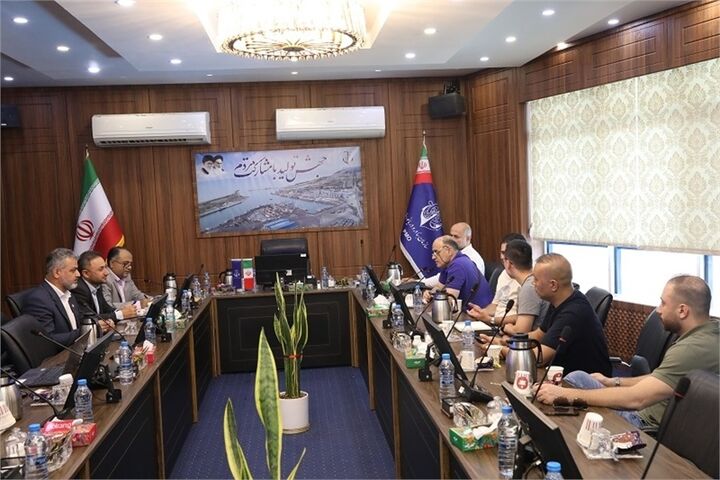 بازدید سرمایهگذاران چینی از بندر امیرآباد نشست