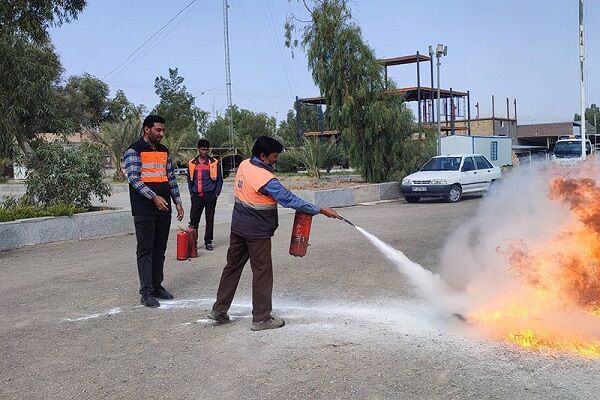 ببینید| برگزاری دوره آموزشی اطفای حریق در اداره راهداری و حمل و نقل جاده ای شهرستان نهبندان در خراسان جنوبی