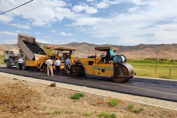 افزایش ۳۸ درصدی احداث و روکش آسفالت راه های روستایی و فرعی خراسان شمالی/ برخورداری ۷ روستا از راه آسفالته