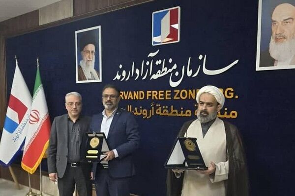 مدیر فرودگاه آبادان مدیر برتر حوزه گرشگری منطقه آزاد اروند شد الواری نژاد