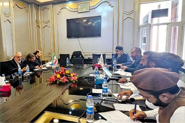 پیشنهاد احداث پایانه چند منظوره کالا و کانتینر در بندر شهید بهشتی نشست