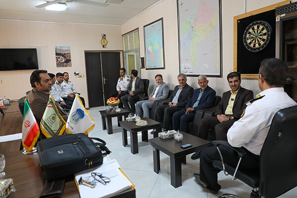 پلیس راه و راهداری مکمل یکدیگر در برقراری ایمنی راه ها و حفظ جان مردم پلیس راه یزد