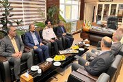 ببینید|همزمان با فرارسیدن هفته نیروی انتظامی ‌،مدیر کل راهداری و حمل و نقل جاده ای استان البرز  بهمراه رئیس پلیس راه البرز،معاونین راهداری ،فنی و‌راه های روستایی ،توسعه مدیریت و منابع ،حراست و‌روابط عمومی با سردار هداوند فرمانده انتظامی استان البرز دیدار کردند