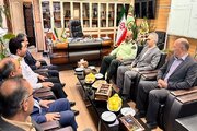 ببینید|همزمان با فرارسیدن هفته نیروی انتظامی ‌،مدیر کل راهداری و حمل و نقل جاده ای استان البرز  بهمراه رئیس پلیس راه البرز،معاونین راهداری ،فنی و‌راه های روستایی ،توسعه مدیریت و منابع ،حراست و‌روابط عمومی با سردار هداوند فرمانده انتظامی استان البرز دیدار کردند