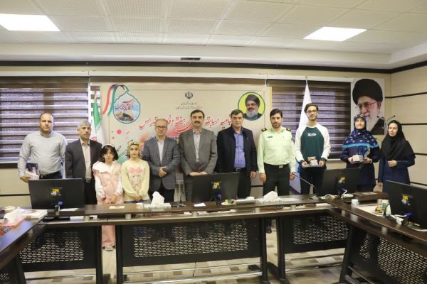 برگزیدگان مسابقه فرهنگی و هنری «دفاع مقدس » ویژه فرزندان کارکنان راه و شهرسازی استان زنجان تجلیل شدند dd