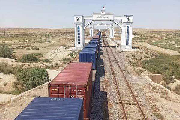 حمل ۳۳۱ هزار تن کالا از طریق ناوگان باری راهآهن شمال شرق۲ در نیمه نخست امسال بار راه آهن شمال شرق2