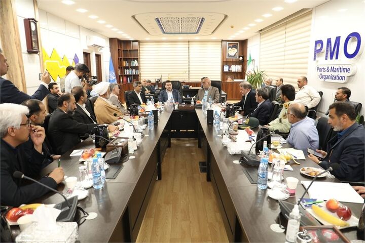 گسترش ترافیک و تردد دریایی در بندر خرمشهر در دستور کار سازمان بنادر و دریانوردی نشست بندر خرمشهر