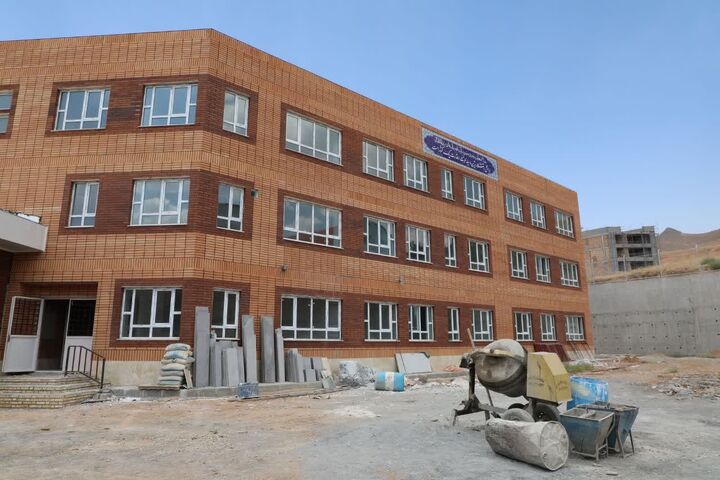 تخصیص بیش از ۶ هزار تن قیر رایگان جهت آسفالت معابر محلات هدف شهری در آذربایجان غربی  قیر رایگان بازآفرینی شهری