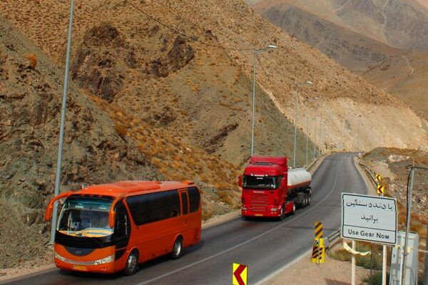 ثبت بیش از ۳۱۳ میلیون تردد در محورهای خوزستان در سال ۱۴۰۳ ثبت بیش از 2 ميليون و 800 هزار تردد جاده اي استان كرمان در شهريورماه 1403