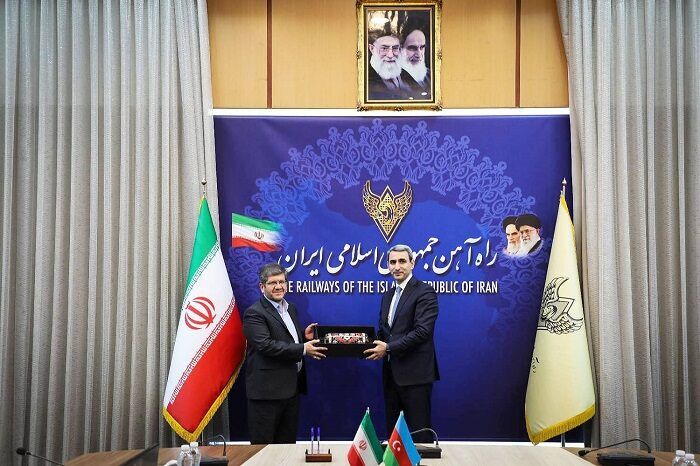 هدفگذاری برای جابهجایی یک میلیون تن بار از مرز ریلی آستارا رستم اف